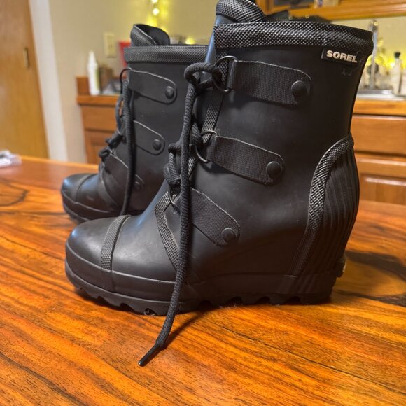 Sorel Waterpoof Wedge Boots - Picture 5 of 10